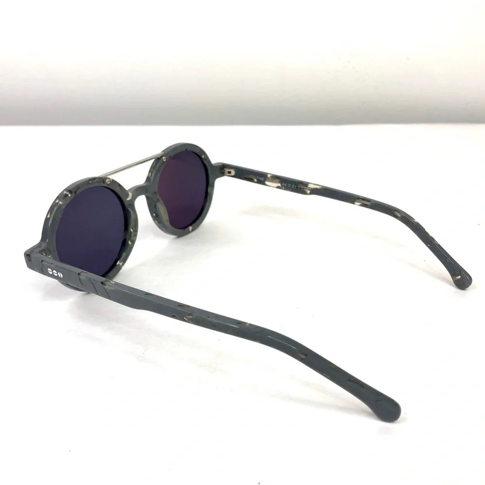 KOMONO Vivien Concrete Sunglasses NEW Grey Gray Round